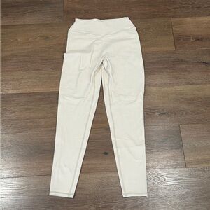 BuffBunny Cream Scrunch Leggings